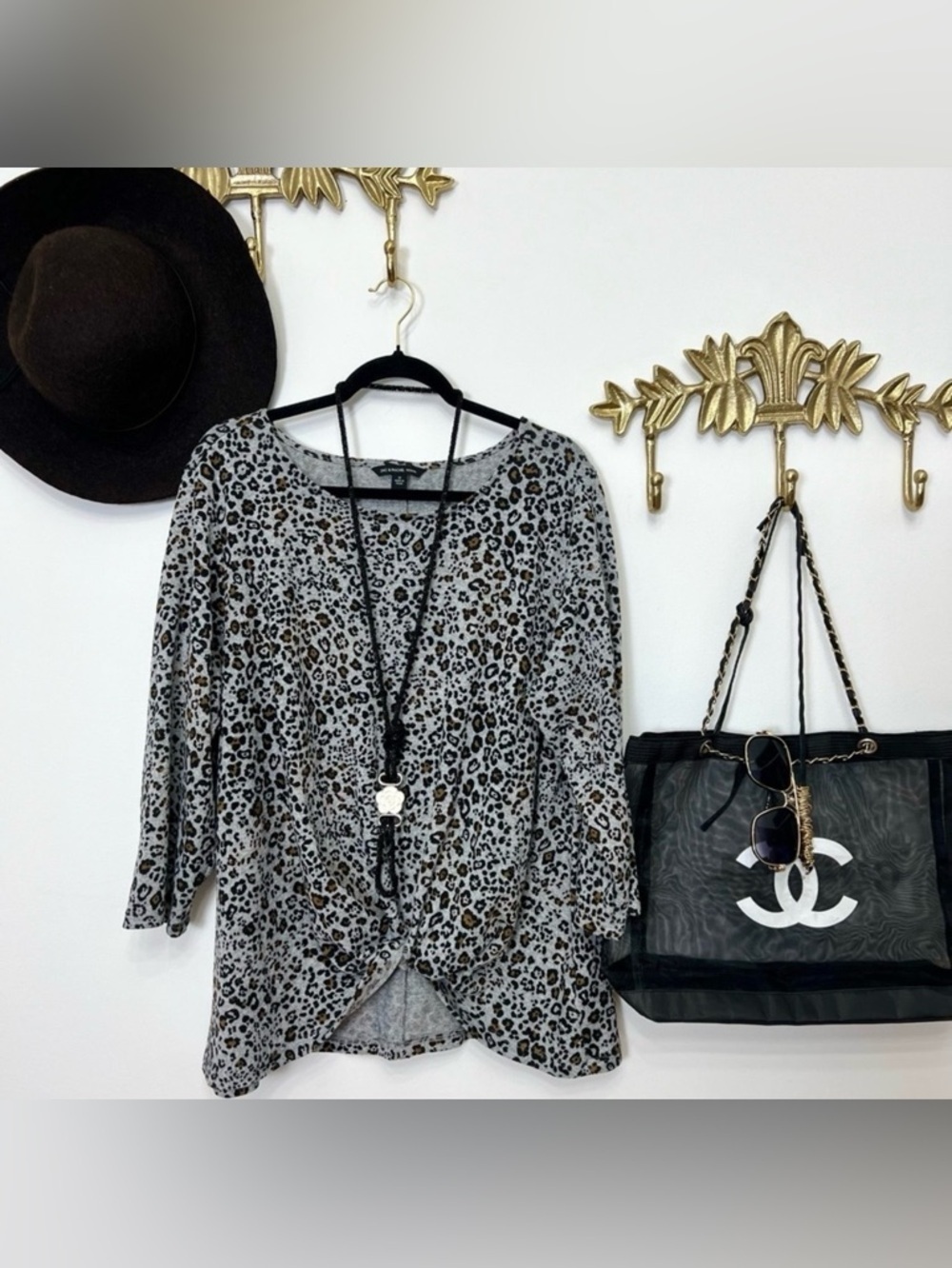 Chic animal front twist top xl/1X ptp 25” l 28”